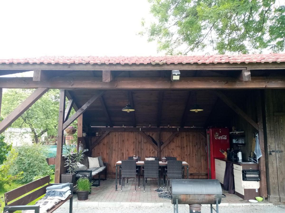 Mija Apartman S Vinnym Sklipkem, Zahradou A Grilem Kájov Dış mekan fotoğraf
