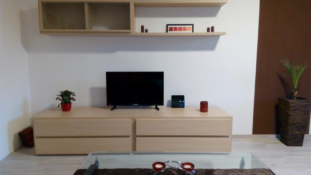 Mija Apartman S Vinnym Sklipkem, Zahradou A Grilem Kájov Dış mekan fotoğraf