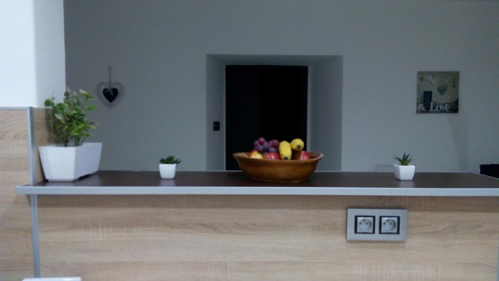 Mija Apartman S Vinnym Sklipkem, Zahradou A Grilem Kájov Dış mekan fotoğraf