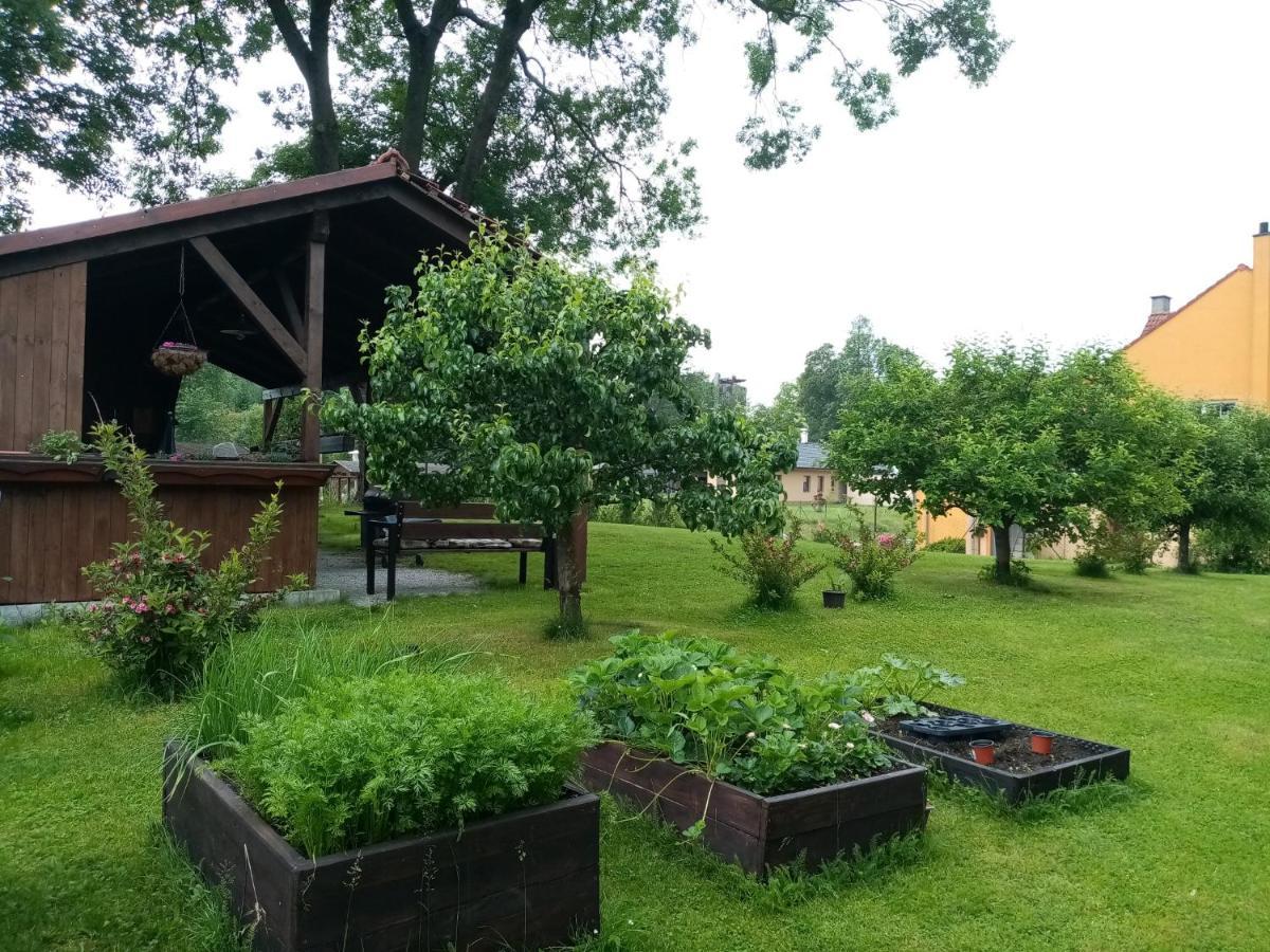 Mija Apartman S Vinnym Sklipkem, Zahradou A Grilem Kájov Dış mekan fotoğraf