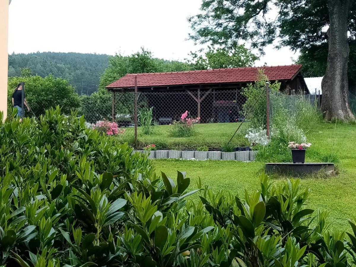 Mija Apartman S Vinnym Sklipkem, Zahradou A Grilem Kájov Dış mekan fotoğraf